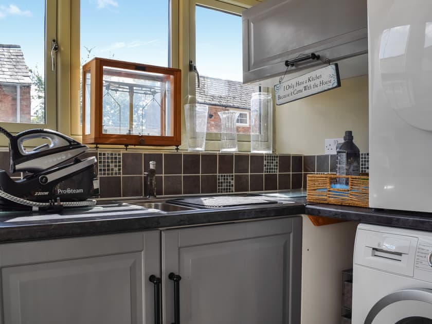 Utility room | Valentine Retreat, Evesham