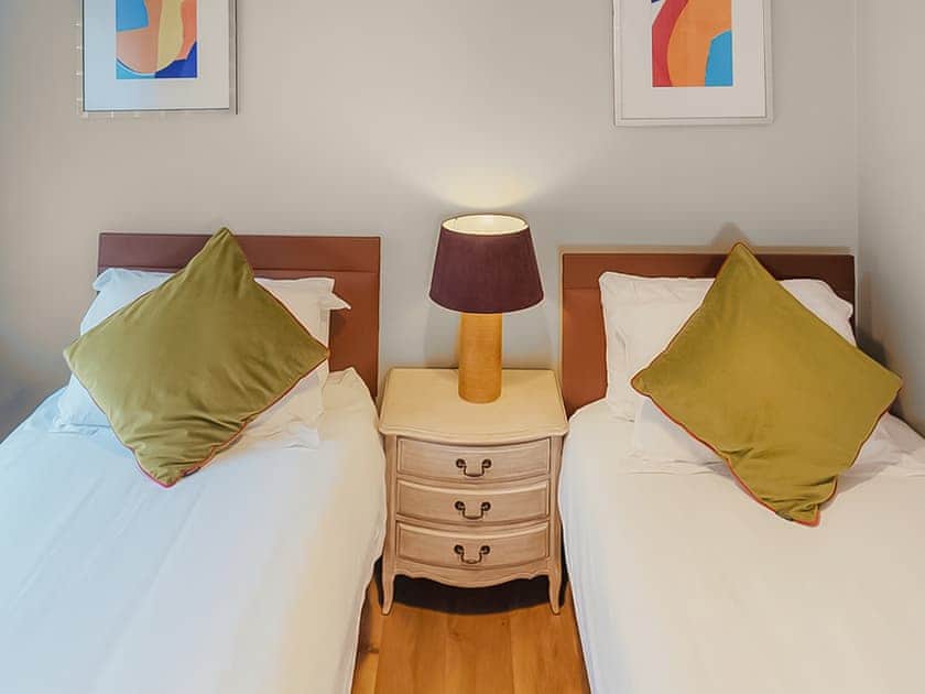 Twin bedroom | Casterbridge - Greenwood Grange Cottages, Higher Bockhampton, near Dorchester
