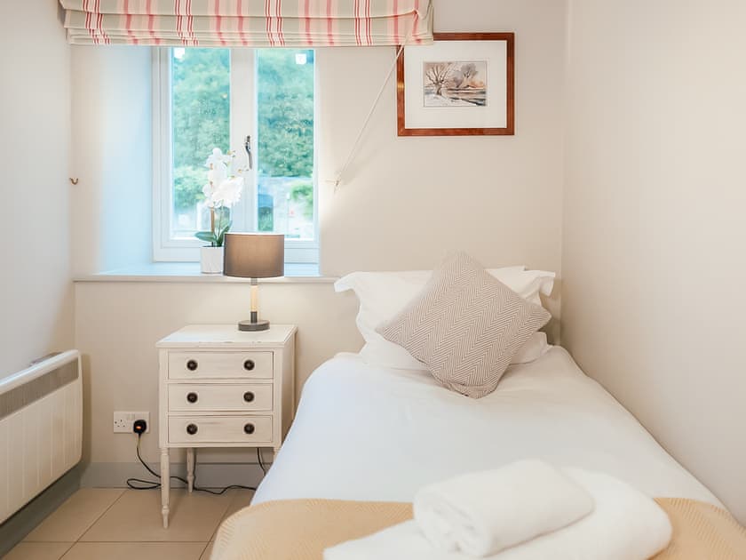 Single bedroom | Anglebury - Greenwood Grange Cottages, Higher Bockhampton, near Dorchester