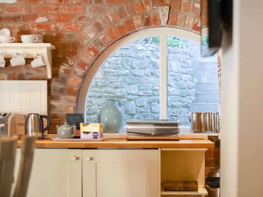 Kitchen | Coomb Barton - Greenwood Grange Cottages, Higher Bockhampton, near Dorchester