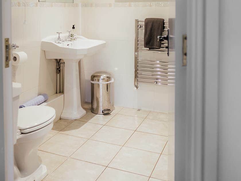Bathroom | Henchard - Greenwood Grange Cottages, Higher Bockhampton, near Dorchester