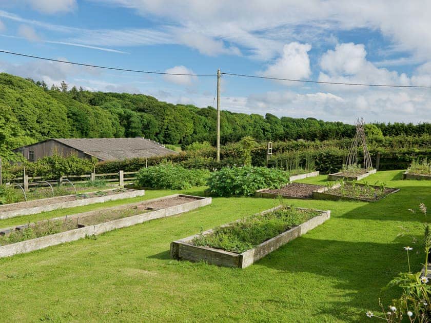 Outdoor area | Henchard - Greenwood Grange Cottages, Higher Bockhampton, near Dorchester