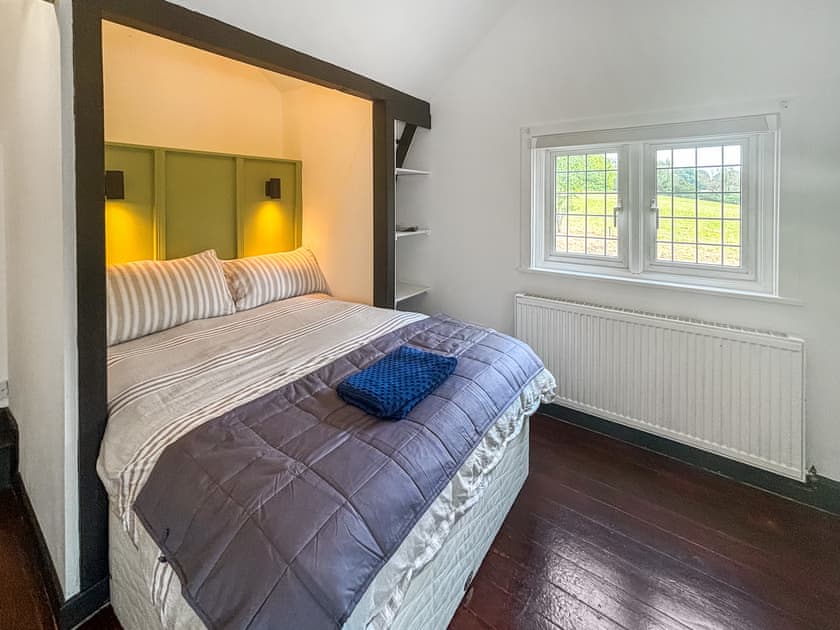 Double bedroom | The Gables - Five Gables, Merstham
