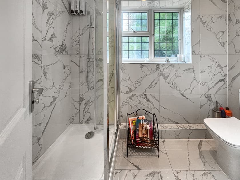 Bathroom | The Gables - Five Gables, Merstham