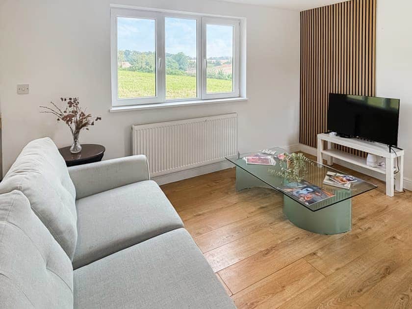 Open plan living space | The Stables - The Gables, Merstham
