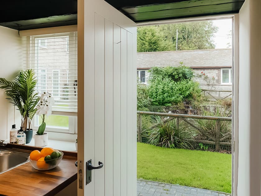 Kitchen | Mellchester - Greenwood Grange Cottages, Higher Bockhampton, near Dorchester