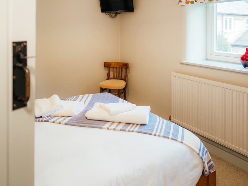 Double bedroom | Mellchester - Greenwood Grange Cottages, Higher Bockhampton, near Dorchester