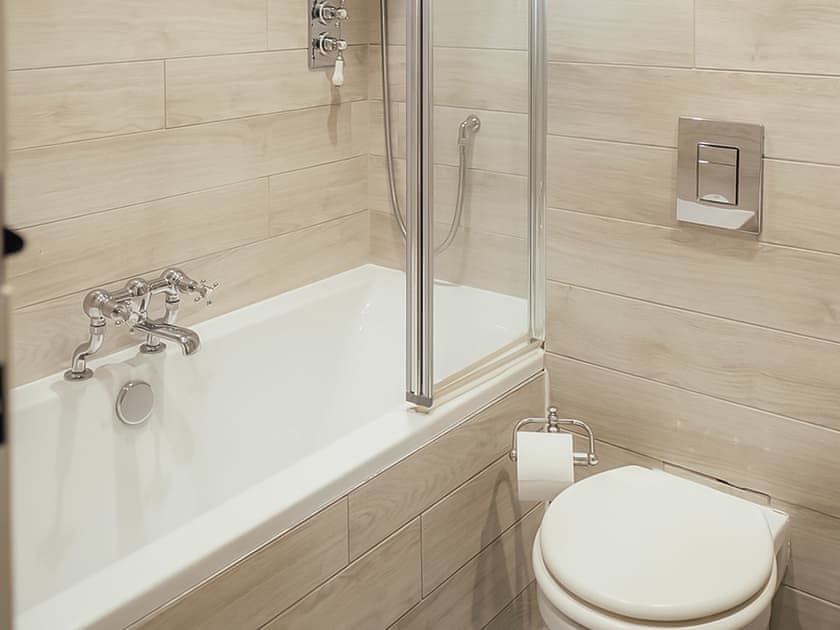 Bathroom | Mellchester - Greenwood Grange Cottages, Higher Bockhampton, near Dorchester