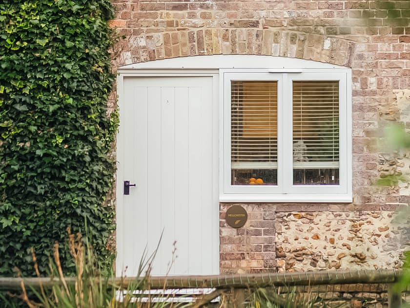 Exterior | Mellchester - Greenwood Grange Cottages, Higher Bockhampton, near Dorchester