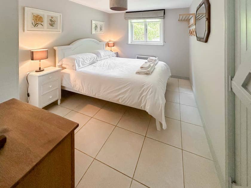 Double bedroom | Bredy - Greenwood Grange Cottages, Higher Bockhampton, near Dorchester