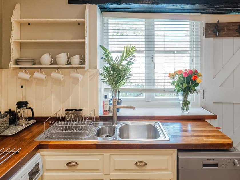 Kitchen | Weatherbury - Greenwood Grange Cottages, Higher Bockhampton, near Dorchester