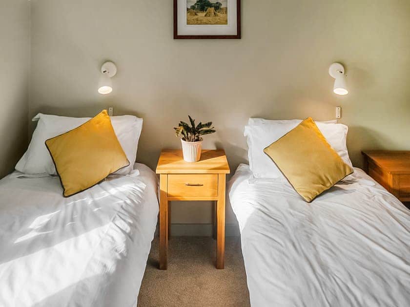 Twin bedroom | Weatherbury - Greenwood Grange Cottages, Higher Bockhampton, near Dorchester
