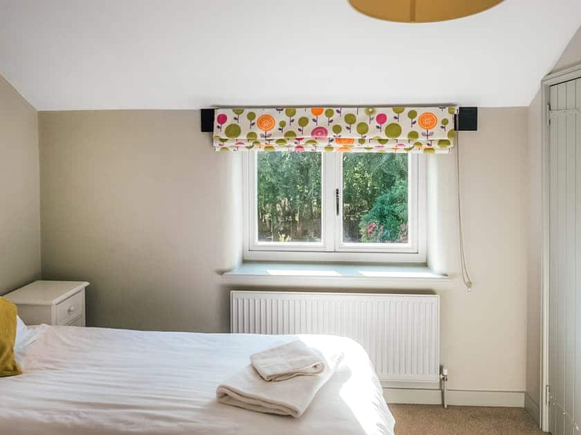 Twin bedroom | Sandbourne - Greenwood Grange Cottages, Higher Bockhampton, near Dorchester