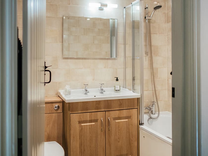 Bathroom | Sandbourne - Greenwood Grange Cottages, Higher Bockhampton, near Dorchester