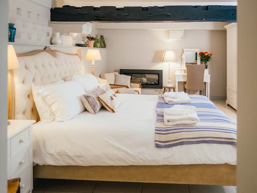 Double bedroom | Melstock - Greenwood Grange Cottages, Higher Bockhampton, near Dorchester