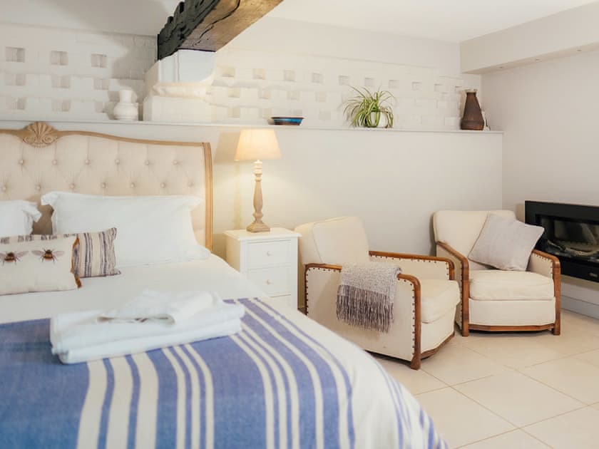 Double bedroom | Melstock - Greenwood Grange Cottages, Higher Bockhampton, near Dorchester