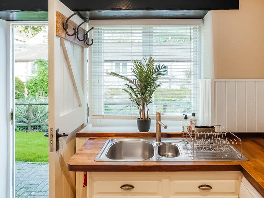 Kitchen | Stourcastle - Greenwood Grange Cottages, Higher Bockhampton, near Dorchester