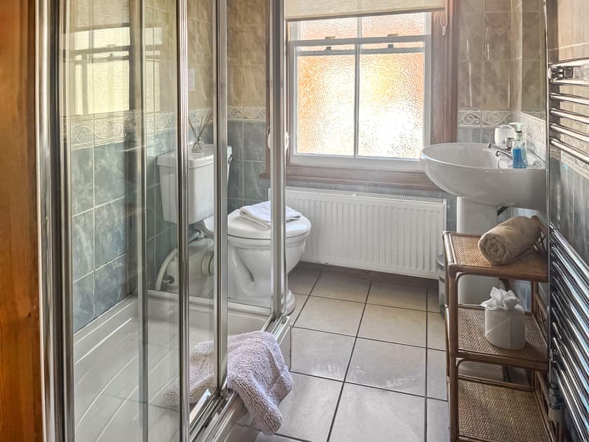 Bathroom | Ty Nain, Tywyn