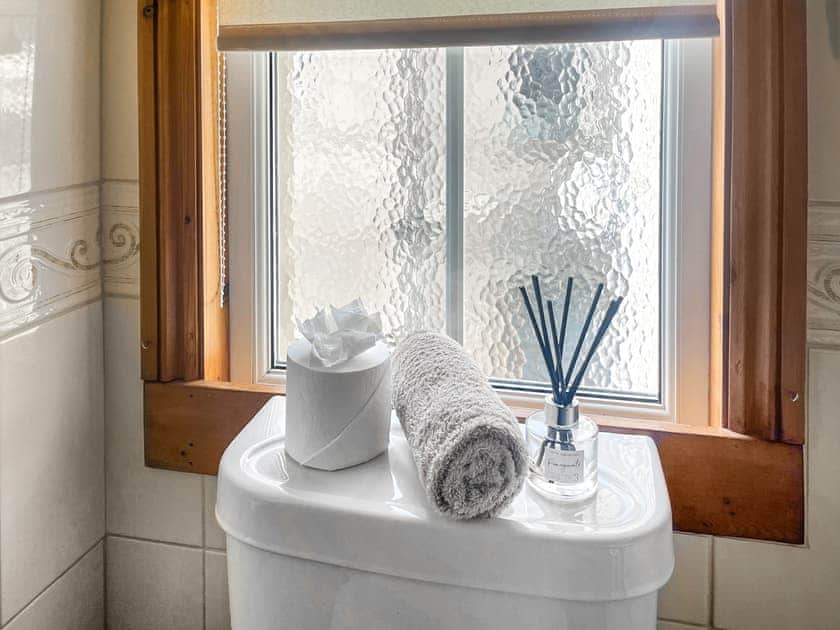 Bathroom | Ty Nain, Tywyn