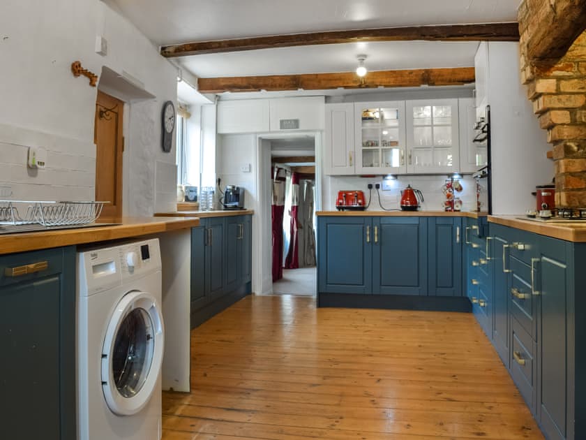 Kitchen | Jasmine Cottage, Walgrave