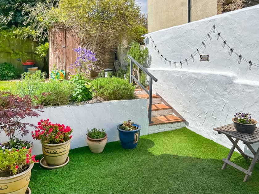 Outdoor area | Jasmine Cottage, Walgrave