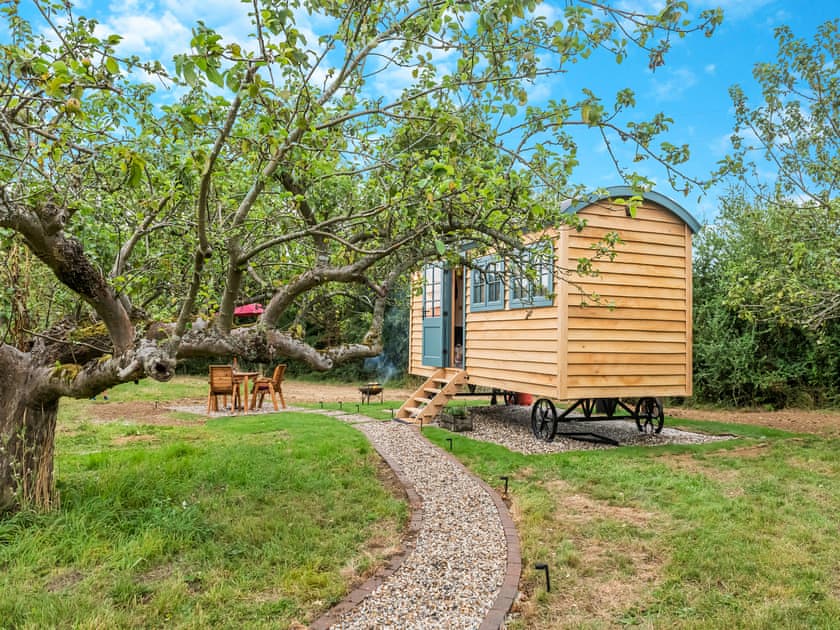 Exterior | Shepherd’s Retreat, Ongar