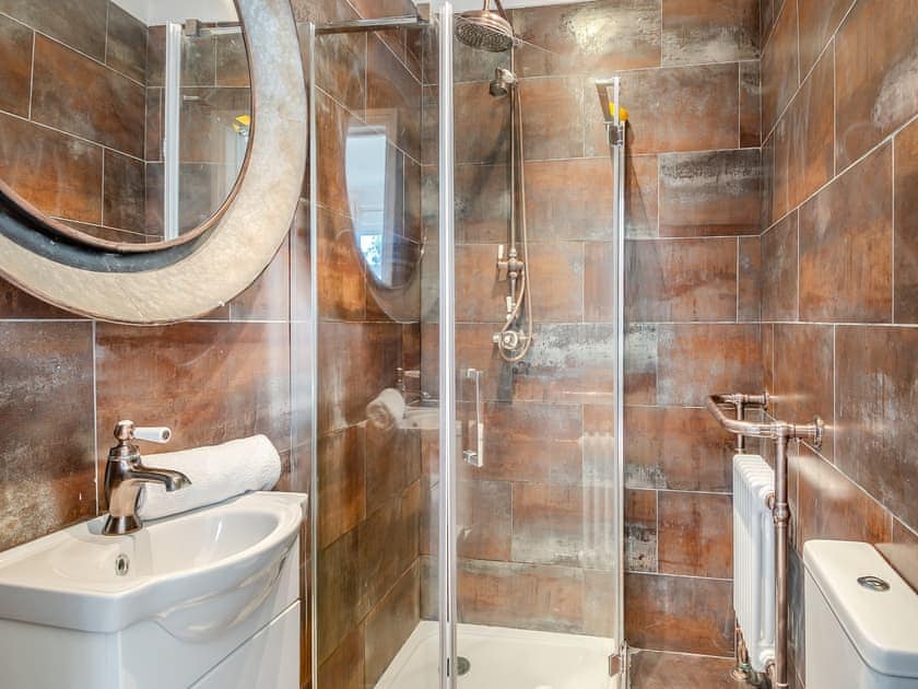 Bathroom | The Hollies, Repps with Bastwick, near Great Yarmouth