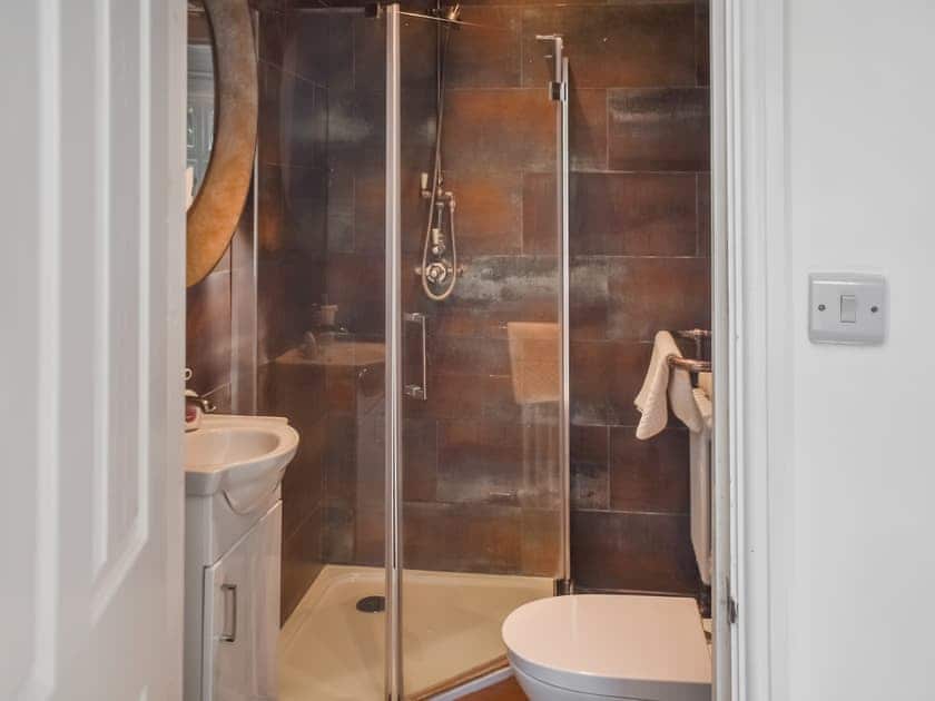 Bathroom | The Hollies, Repps with Bastwick, near Great Yarmouth