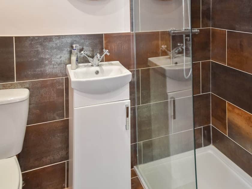 Bathroom | The Hollies, Repps with Bastwick, near Great Yarmouth