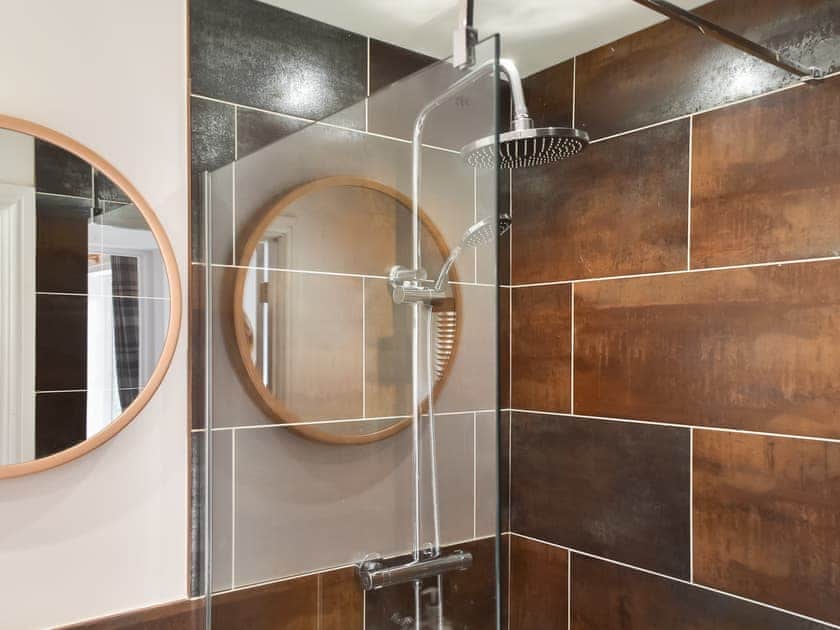 Bathroom | The Hollies, Repps with Bastwick, near Great Yarmouth
