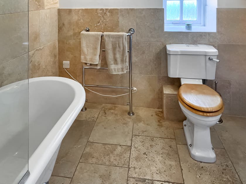Bathroom | No 1 Swallowholm Cottages, Arkengarthdale