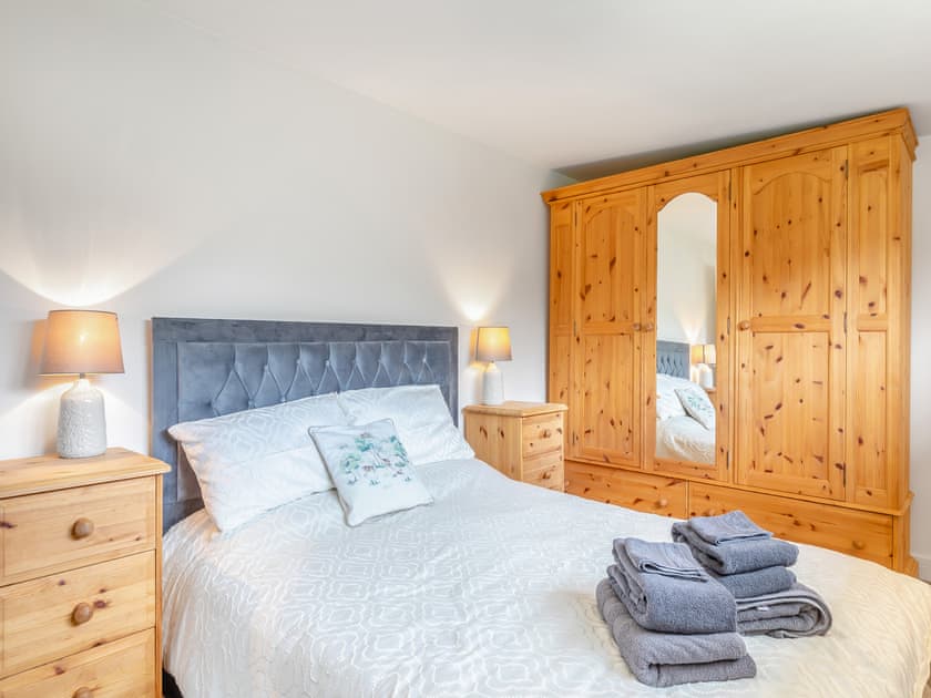 Double bedroom | Sheep Meadow, Wetley Rocks, near Leek
