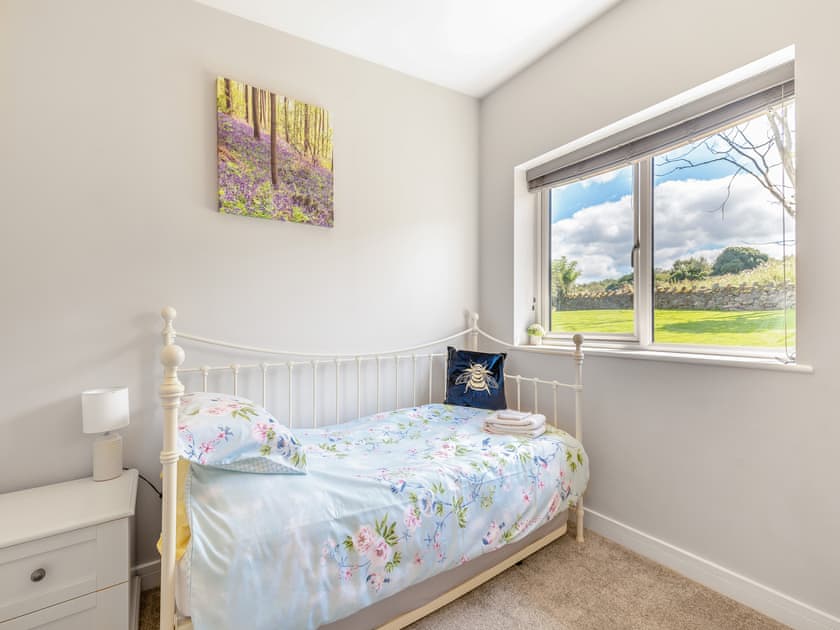 Single bedroom | Sheep Meadow, Wetley Rocks, near Leek