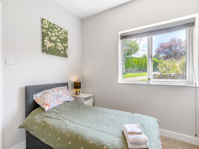 Single bedroom | Sheep Meadow, Wetley Rocks, near Leek