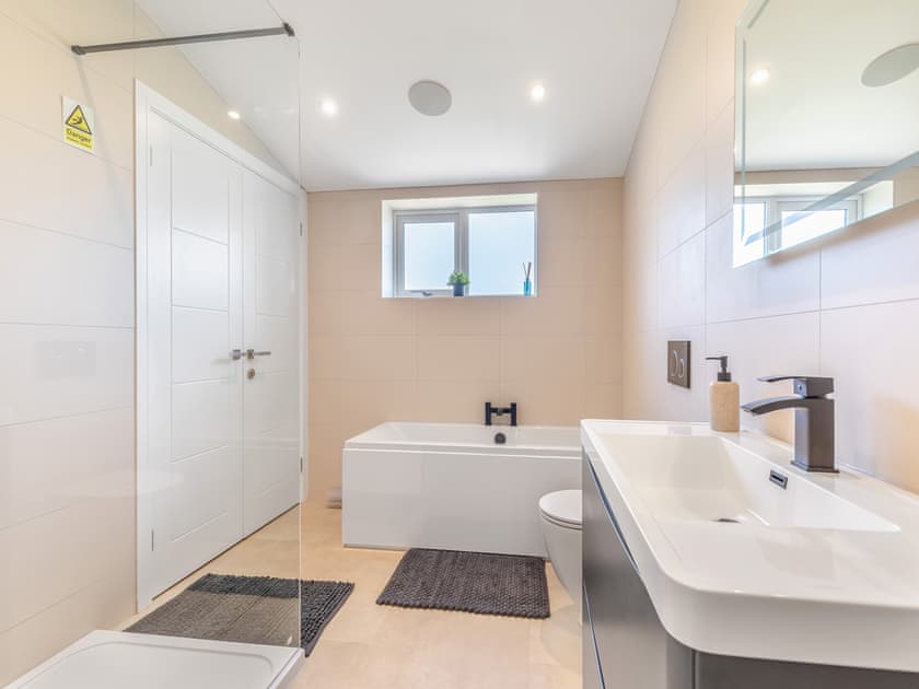 Bathroom | Sheep Meadow, Wetley Rocks, near Leek