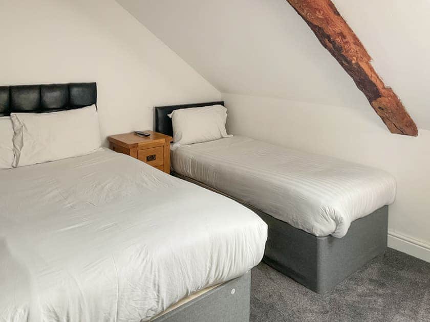 Twin bedroom | Cottage 2 - Pengarreg, Llanilar, near Aberystwyth