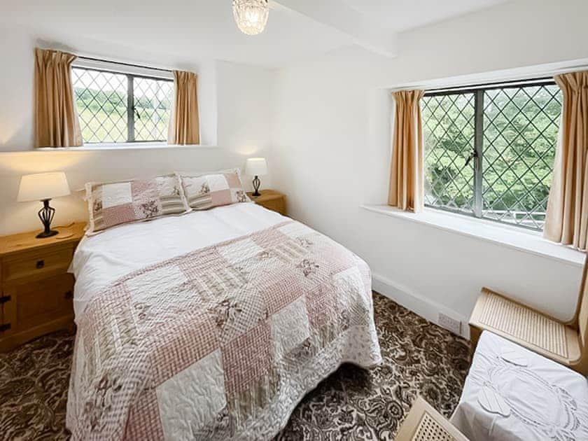 Double bedroom | The Gate House, Creigiog Mill, Llanarmon-Yn-Ial