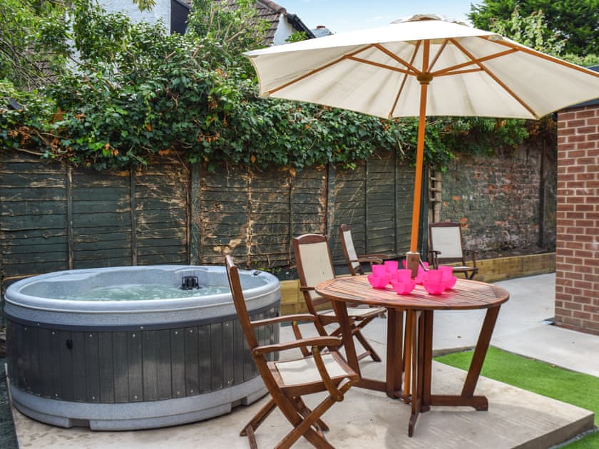 Outdoor | Home Leigh, Thingwall, near Wirral