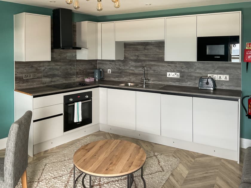 Kitchen | Grosvenor Holidays - No 4G - Grosvenor House, Aberystwyth