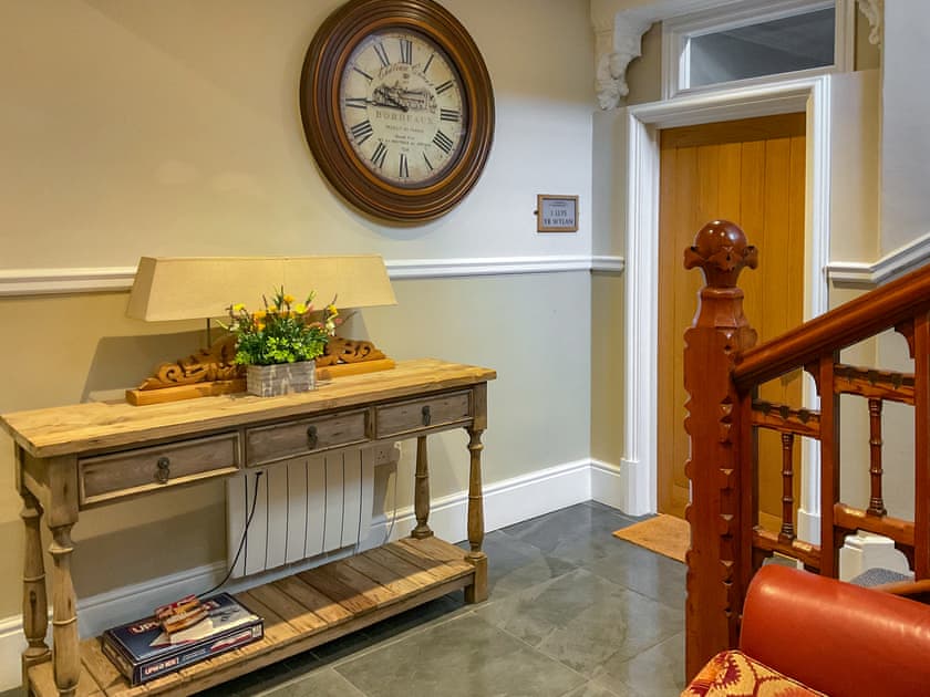 Interior | Edleston Holidays - Flat 3E - Edleston House, Aberystwyth