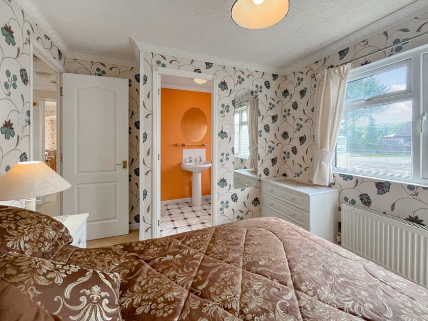 Double bedroom | Tredegar - Creebridge, Newton Stewart