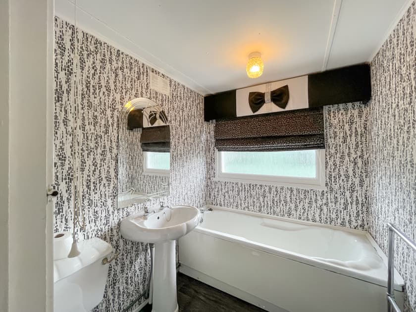 Bathroom | Lisset - Creebridge, Newton Stewart