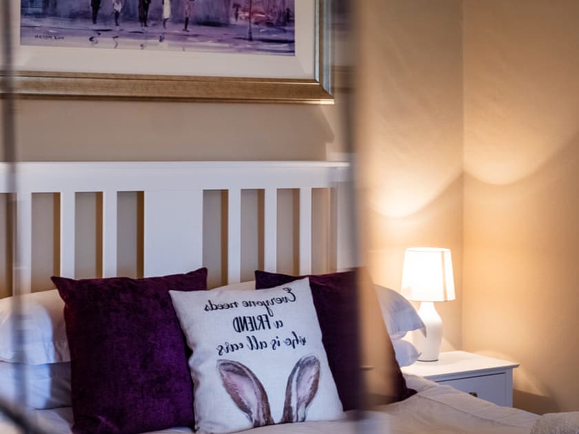 Double bedroom | Lochy - Bachilton Farm, Methven, near Perth