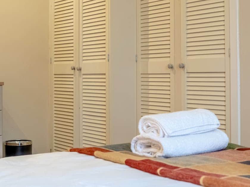 Double bedroom | Cairnies - Bachilton Farm, Methven, near Perth
