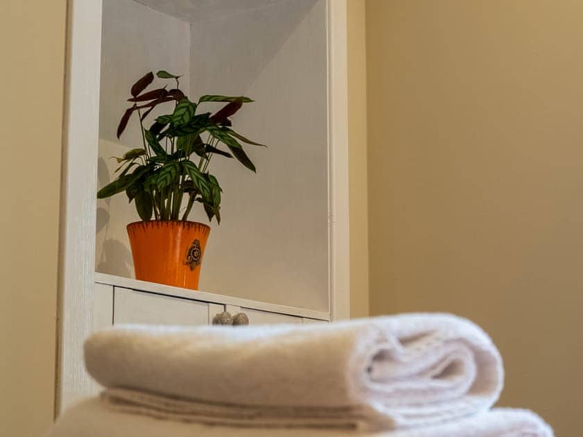 Double bedroom | Cairnies - Bachilton Farm, Methven, near Perth