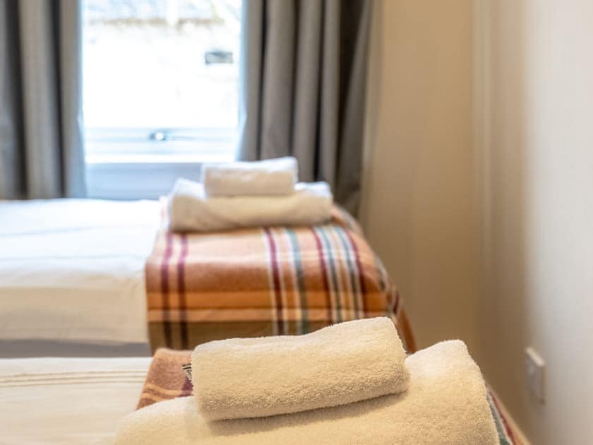 Twin bedroom | Cairnies - Bachilton Farm, Methven, near Perth