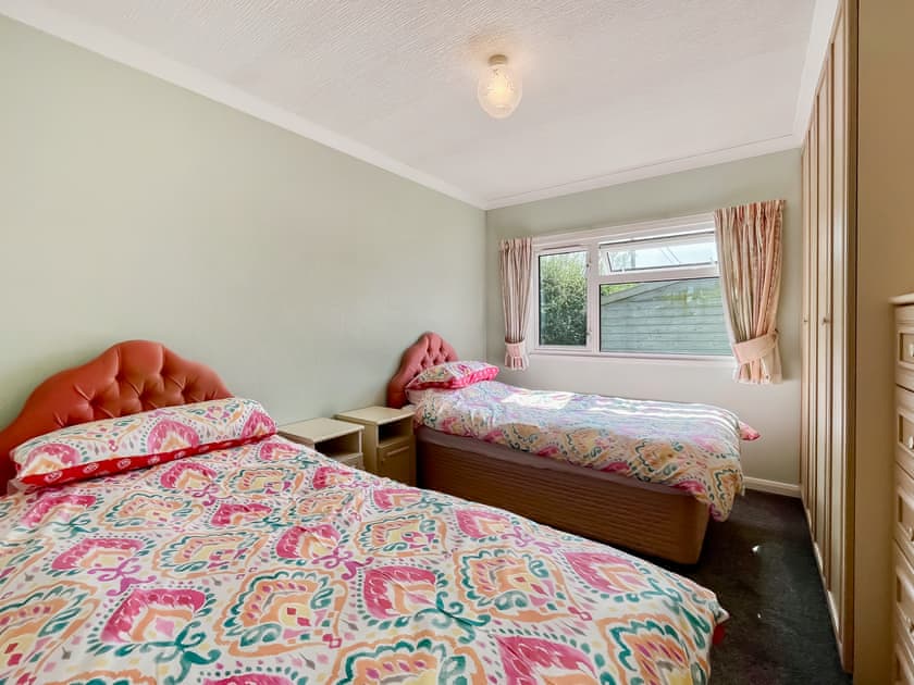 Twin bedroom | Bowling Green Farm- Drakes - Bowling Green Farm, East Orchard, near Shaftesbury