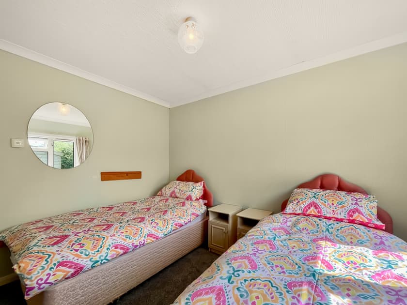 Twin bedroom | Bowling Green Farm- Drakes - Bowling Green Farm, East Orchard, near Shaftesbury
