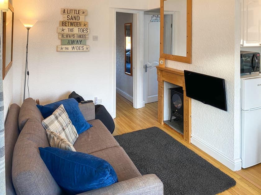 Living area | K2 Cosy Lodge, Padstow