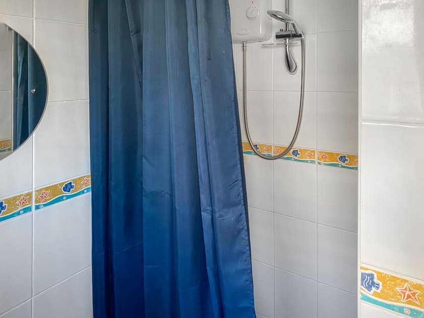 Bathroom | K2 Cosy Lodge, Padstow